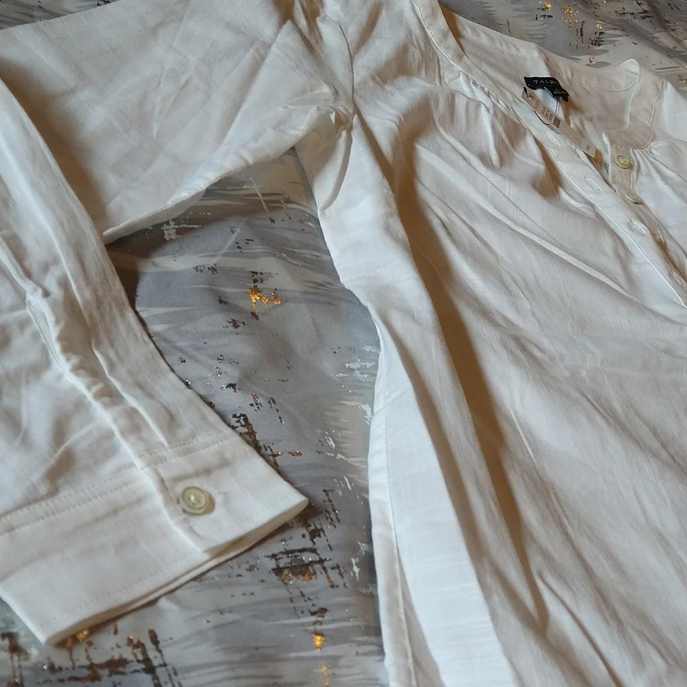 SIZE SMALL: TALBOTS WHITE TOP - Picture 3 of 4